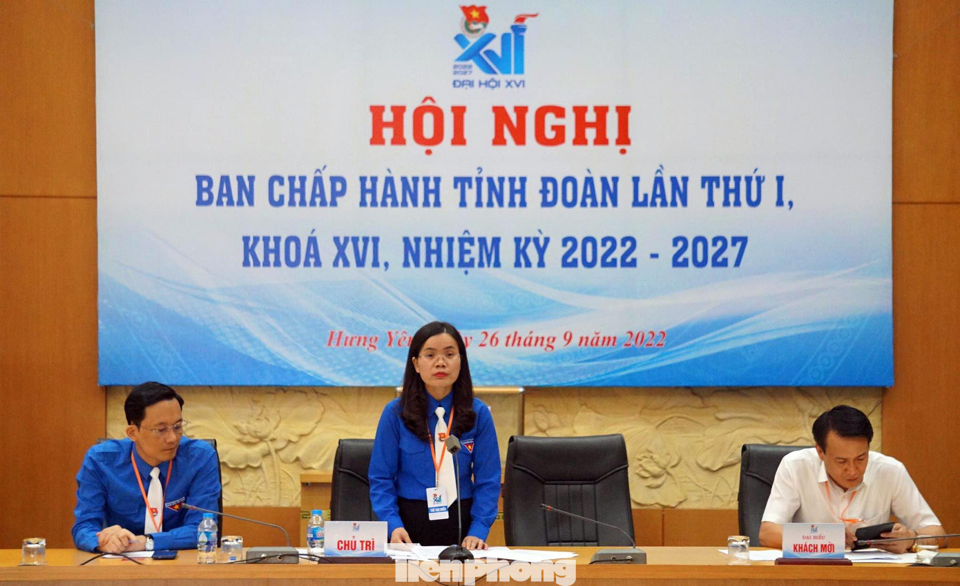 Hội nghị lần thứ nhất BCH Tỉnh Đoàn Hưng Yên khóa XVI đã bầu ra 9 đại biểu (khuyết 2) tham gia Ban Thường vụ, Bí thư, các Phó Bí thư Tỉnh Đoàn. Hội nghị lần thứ nhất BCH Tỉnh Đoàn Hưng Yên khóa XVI đã bầu ra 9 đại biểu (khuyết 2) tham gia Ban Thường vụ, Bí thư, các Phó Bí thư Tỉnh Đoàn.