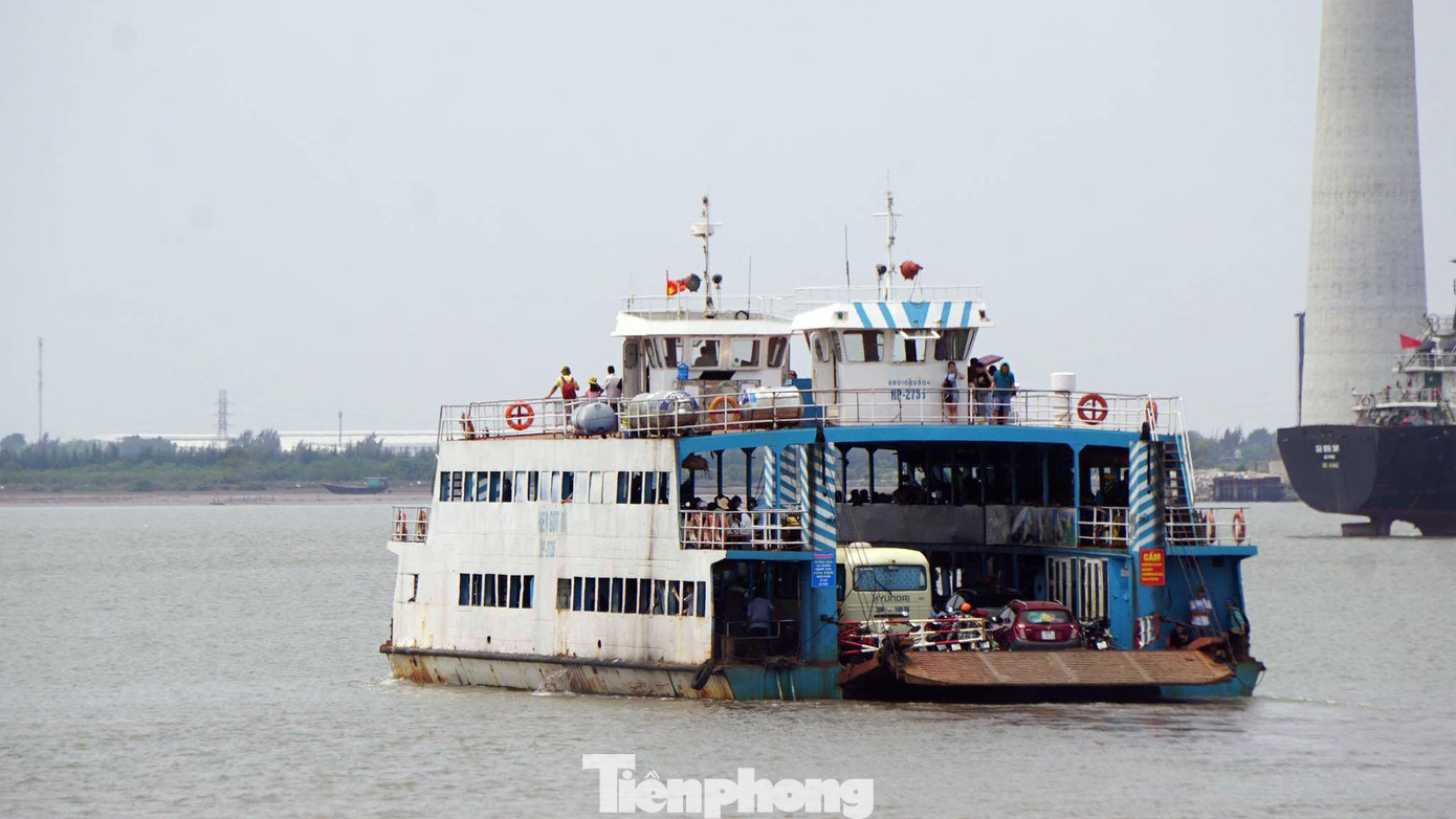 TP Hải Phòng tạm dừng chở ôtô con qua phà Gót ra đảo Cát Bà từ 30/4-3/5. TP Hải Phòng tạm dừng chở ôtô con qua phà Gót ra đảo Cát Bà từ 30/4-3/5.