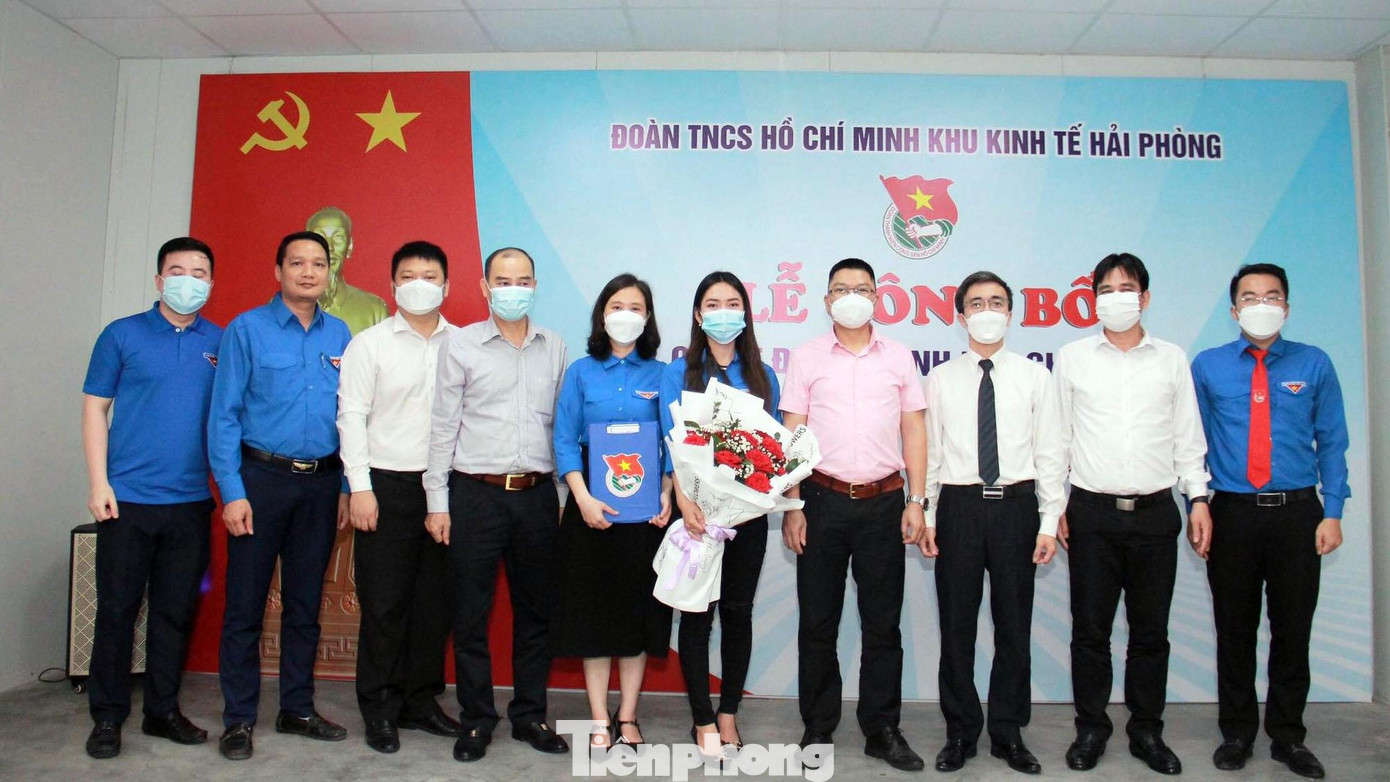 Công ty TNHH G.Tech Technology Việt Nam thành lập tháng 1/2021, có 100% vốn đầu tư nước ngoài, hoạt động sản xuất máy vi tính và thiết bị ngoại vi của máy tính. Đến nay, công ty đã thu hút hơn 100 lao động, trong đó 50% cán bộ trong độ tuổi đoàn viên. Công ty TNHH G.Tech Technology Việt Nam thành lập tháng 1/2021, có 100% vốn đầu tư nước ngoài, hoạt động sản xuất máy vi tính và thiết bị ngoại vi của máy tính. Đến nay, công ty đã thu hút hơn 100 lao động, trong đó 50% cán bộ trong độ tuổi đoàn viên.