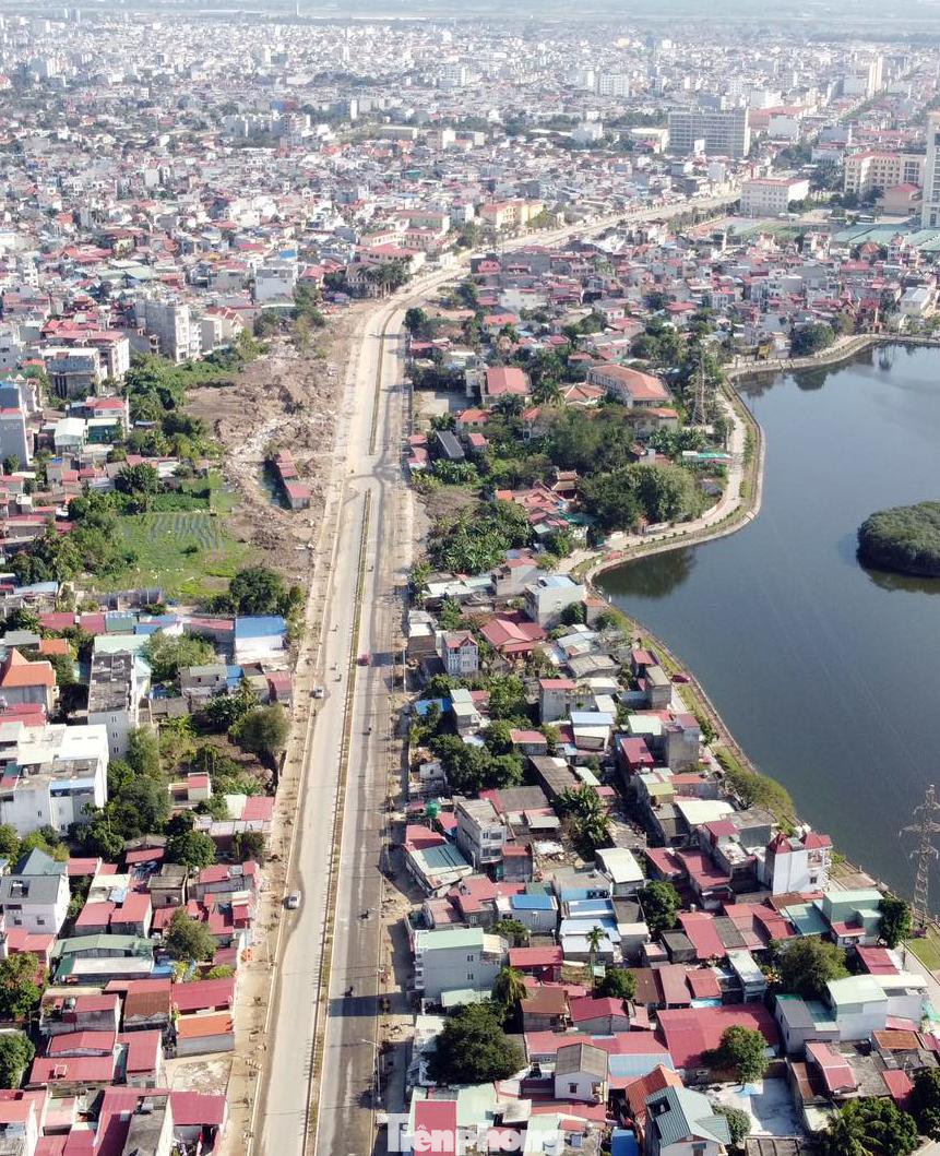 Dự án được phê duyệt đầu tư từ tháng 5/2013, do UBND quận Ngô Quyền làm chủ đầu tư. Sau nhiều lần phê duyệt điều chỉnh nhưng không thể thực hiện do vướng mắc giải phóng mặt bằng, đến tháng 8/2021 dự án được bàn giao cho Ban quản lý dự án đầu tư xây dựng các công trình giao thông Hải Phòng thực hiện.