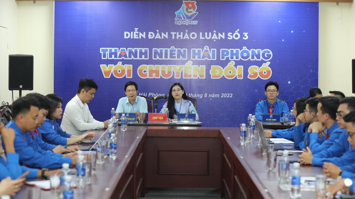 Toàn cảnh diễn đàn thảo luận thanh niên Hải Phòng với chuyển đổi số.