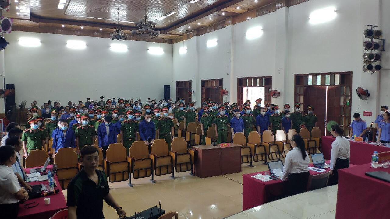 21 bị cáo hầu tòa vụ tổ chức bay lắc trong quán Karaoke Thiên Đường, địa chỉ xã Hồng Thái (An Dương, Hải Phòng).