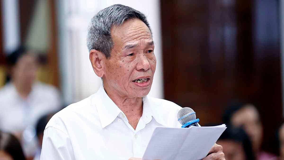 Cử tri huyện Thủy Nguyên nêu các vấn đề liên quan lĩnh vực khám chữa bệnh tại buổi tiếp xúc. Cử tri huyện Thủy Nguyên nêu các vấn đề liên quan lĩnh vực khám chữa bệnh tại buổi tiếp xúc.