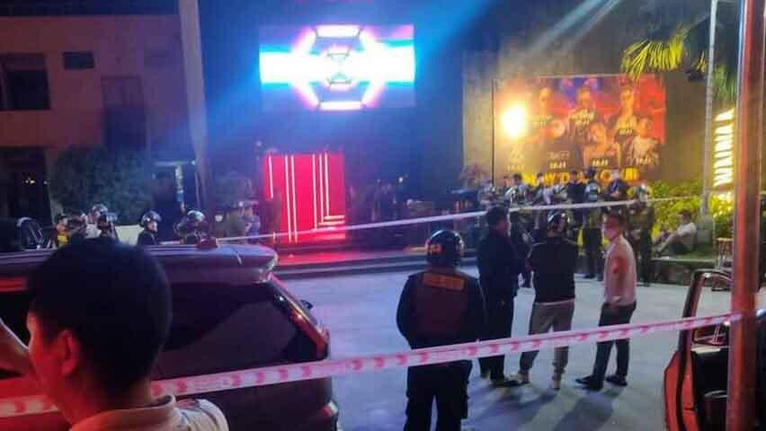 Cảnh sát thiết lập nhiều vòng an ninh, đột kích vũ trường Hoàng Gia tối 19/11.