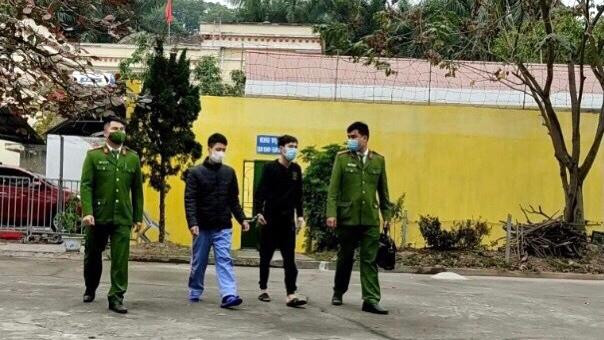 2 tên cướp taxi tại cơ quan công an.