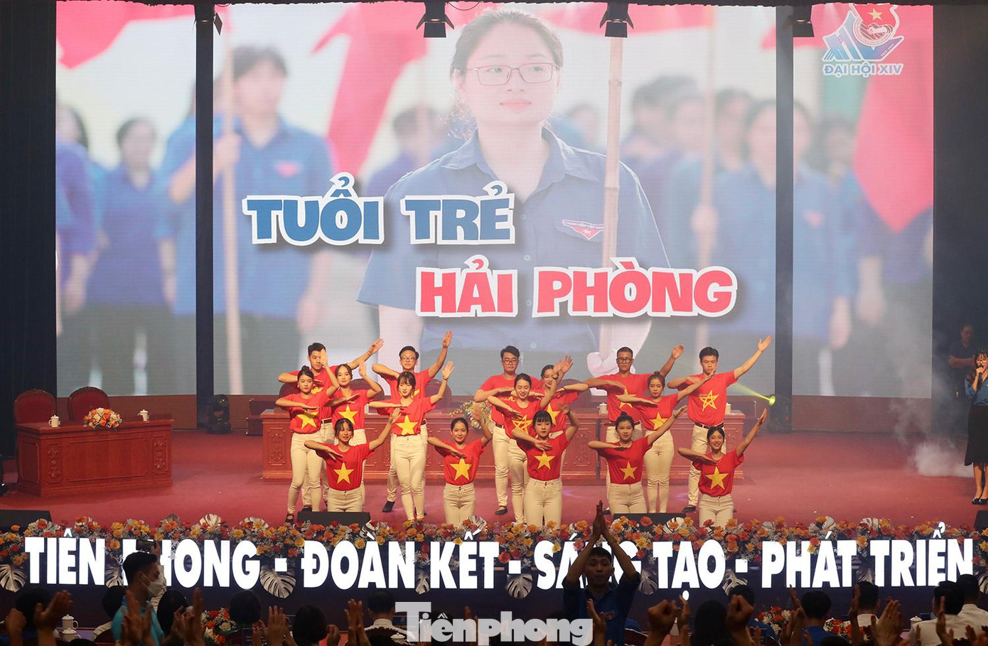 Chiều 9/8, tại Cung Văn hóa lao động Hữu nghị Việt - Tiệp diễn ra phiên khai mạc Đại hội đại biểu Đoàn TNCS Hồ Chí Minh TP Hải Phòng lần thứ XIV, nhiệm kỳ 2022-2027. Chiều 9/8, tại Cung Văn hóa lao động Hữu nghị Việt - Tiệp diễn ra phiên khai mạc Đại hội đại biểu Đoàn TNCS Hồ Chí Minh TP Hải Phòng lần thứ XIV, nhiệm kỳ 2022-2027.