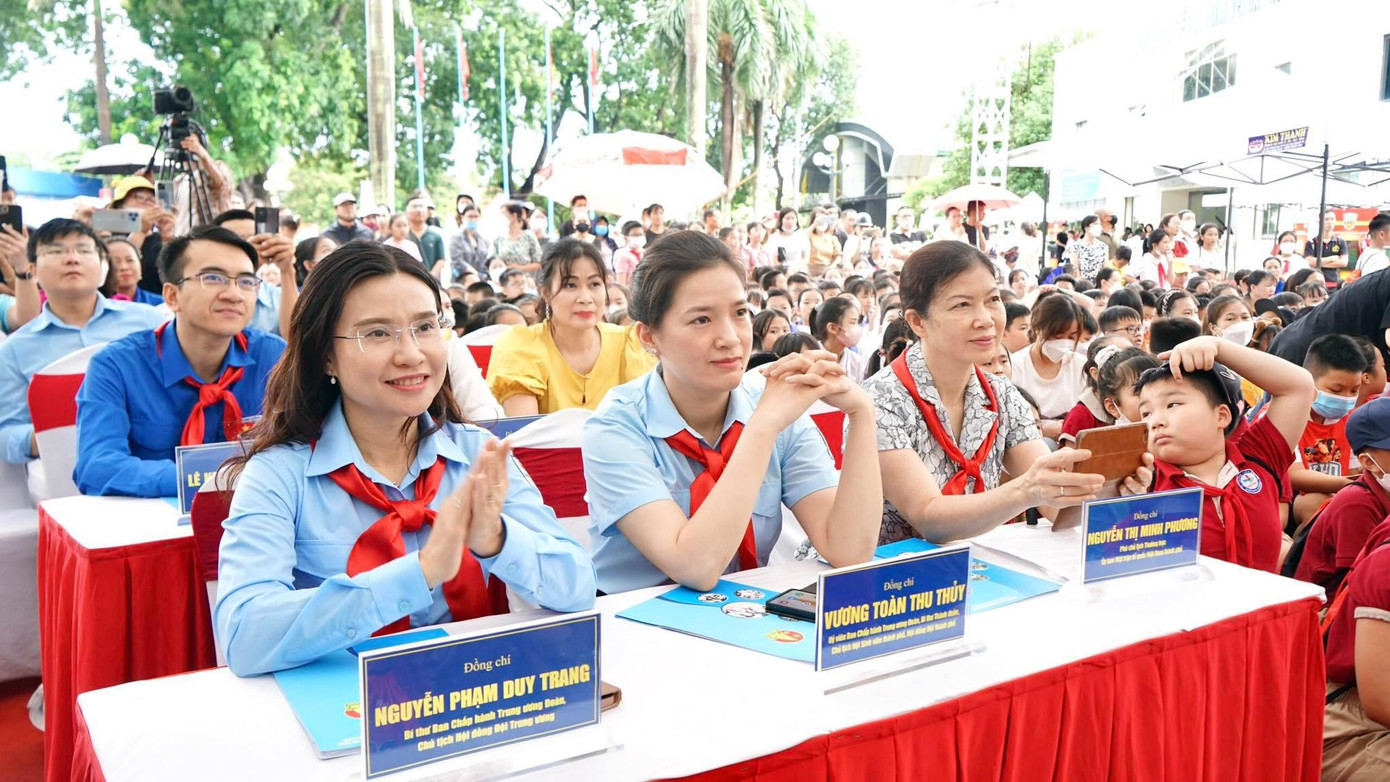 Các đại biểu dự chương trình tại Cung Văn hóa thể thao Thanh niên Hải Phòng.