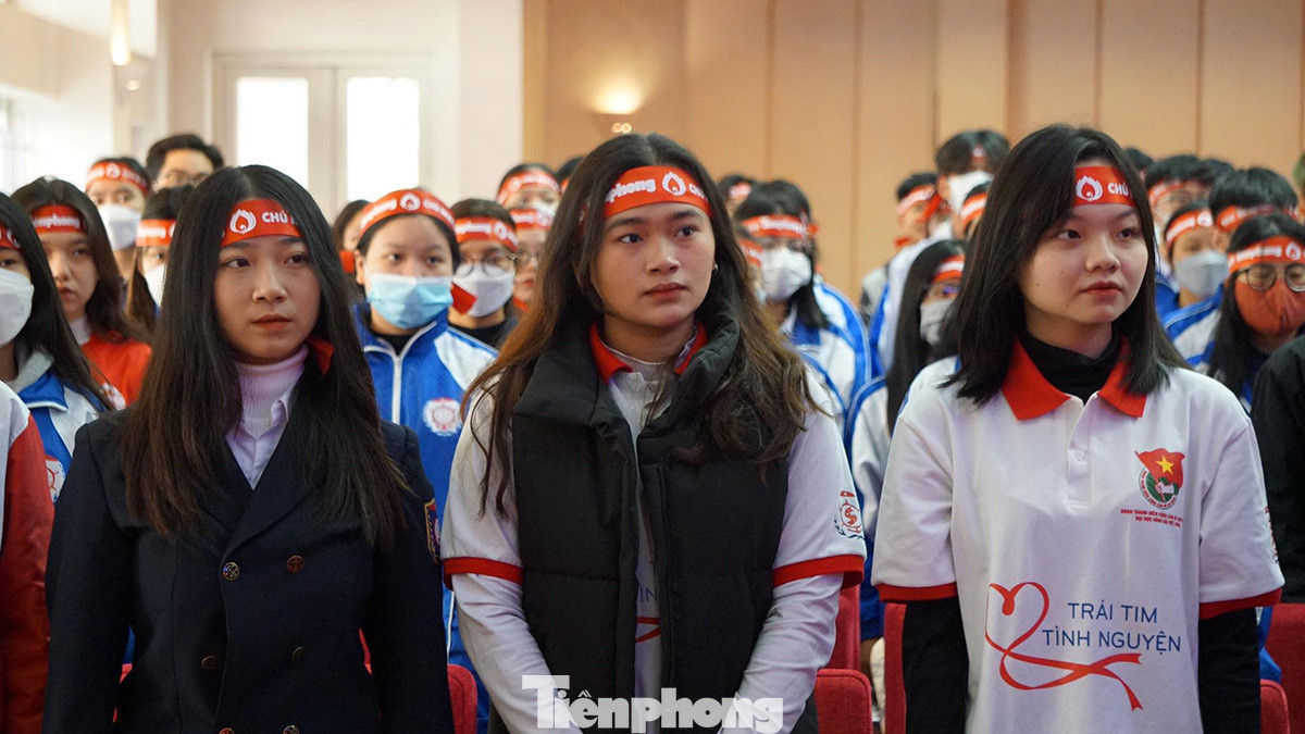 Đến với ngày hội Chủ nhật Đỏ lần thứ XV, còn có sự tham gia của các câu lạc bộ hiến máu thành phố, cùng hàng trăm sinh viên, người dân, bạn trẻ sống, học tập và làm việc tại TP Hải Phòng.