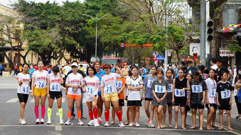 Cùng ngày, Thành đoàn Hải Phòng đã phối hợp với Sở Văn hóa và Thể thao thành phố đã tổ chức ngày chạy Olympic vì sức khỏe toàn dân năm 2022 và Giải chạy Việt dã trong chương trình Đại hội thể dục thể thao thành phố lần thứ IX. Cùng ngày, Thành đoàn Hải Phòng đã phối hợp với Sở Văn hóa và Thể thao thành phố đã tổ chức ngày chạy Olympic vì sức khỏe toàn dân năm 2022 và Giải chạy Việt dã trong chương trình Đại hội thể dục thể thao thành phố lần thứ IX.