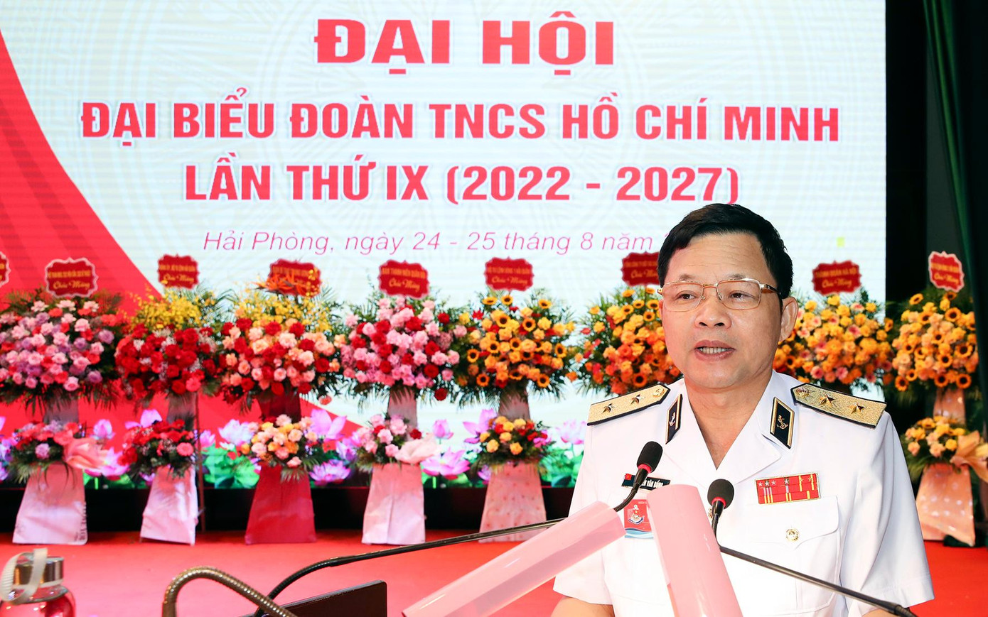 Trung tướng Nguyễn Văn Bổng - Bí thư Đảng ủy, Chính ủy Hải quân phát biểu chỉ đạo Đại hội. Trung tướng Nguyễn Văn Bổng - Bí thư Đảng ủy, Chính ủy Hải quân phát biểu chỉ đạo Đại hội.