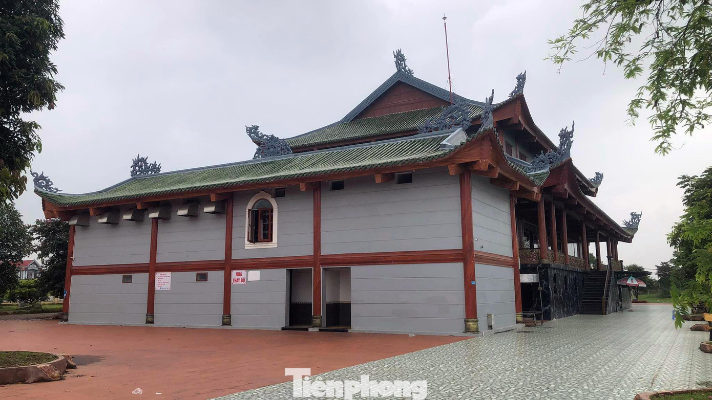 Quá trình điều chỉnh quy hoạch 1/500, huyện Kiến Thụy không tham vấn cho Sở Xây dựng theo quy định. Hữu Bằng Resort là tổ hợp nhà hàng, biệt thự nghỉ dưỡng cao cấp được xây dựng