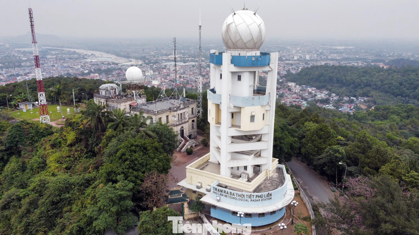 Trạm rada thời tiết Phù Liễn được lắp đặt với nhiều thiết bị hiện đại, có khả năng quét với bán kính hàng trăm km. Từ đó có dữ liệu, phân tích để đưa ra dự báo thời tiết chính xác.