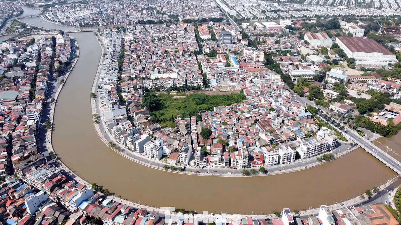 Khu đất vàng rộng hơn 9.460m2 (khu vực cây xanh) tại phường Hạ Lý (quận Hồng Bàng, TP Hải Phòng) vừa được đấu giá. Khu đất vàng rộng hơn 9.460m2 (khu vực cây xanh) tại phường Hạ Lý (quận Hồng Bàng, TP Hải Phòng) vừa được đấu giá.