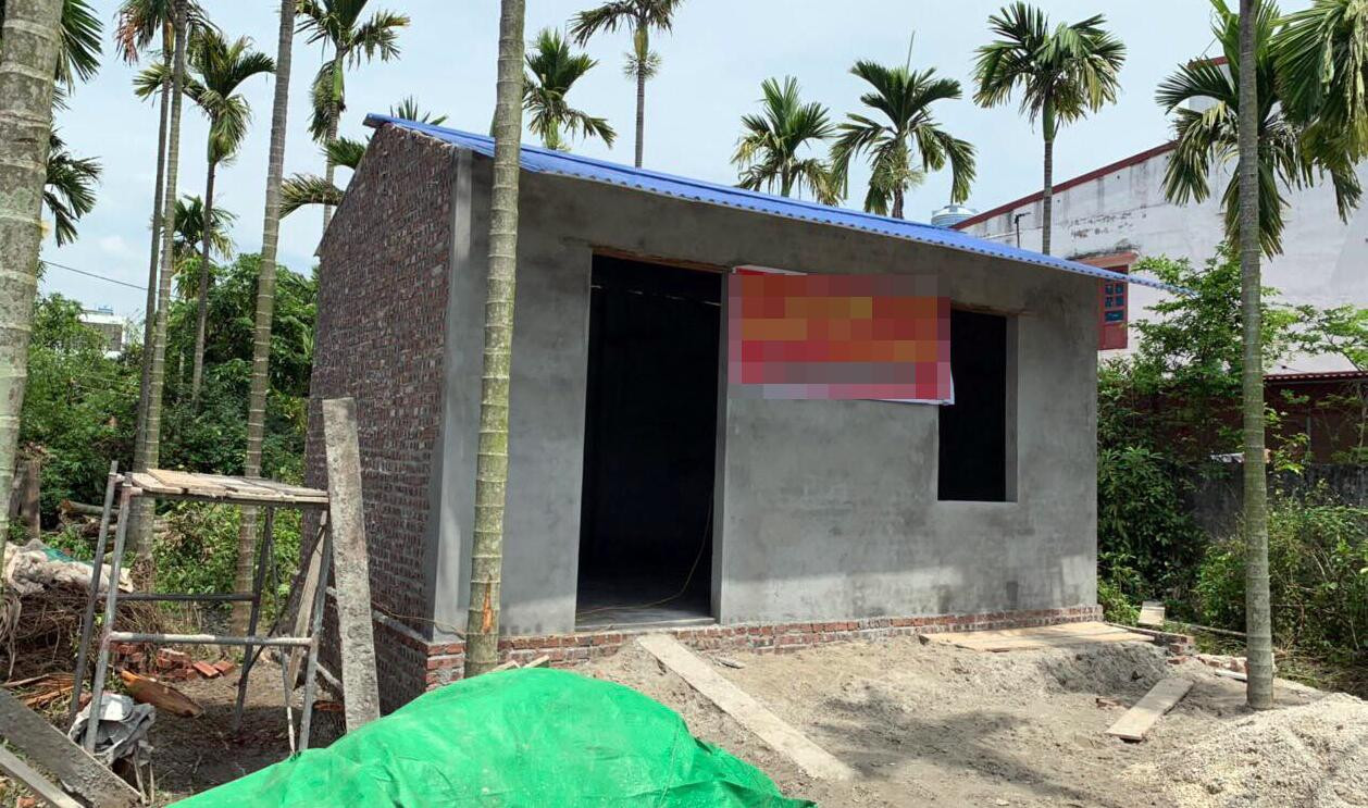 Công trình xây dựng trái phép trên đất đang giải quyết tranh chấp tại thị trấn Tiên Lãng. Công trình xây dựng trái phép trên đất đang giải quyết tranh chấp tại thị trấn Tiên Lãng.