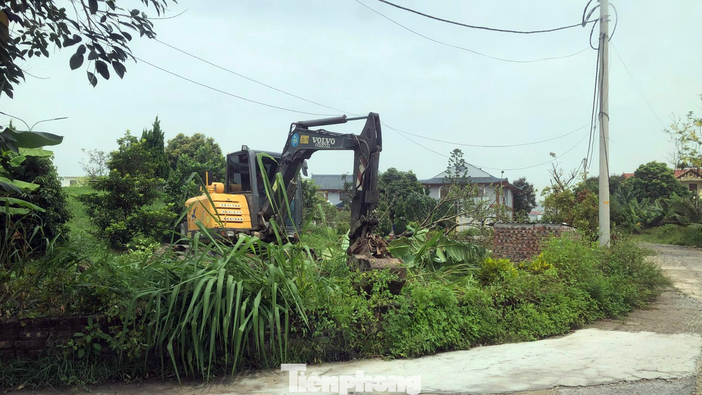 Sau một tháng chỉ đạo của Chủ tịch UBND TP Hải Phòng, ngày 1/7 Công ty TNHH Tân Bình mới tháo dỡ tường bao, hoàn trả đất lấn chiếm.