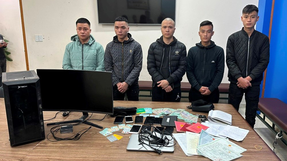 Các đối tượng và tang vật trong vụ án. Các đối tượng và tang vật trong vụ án.