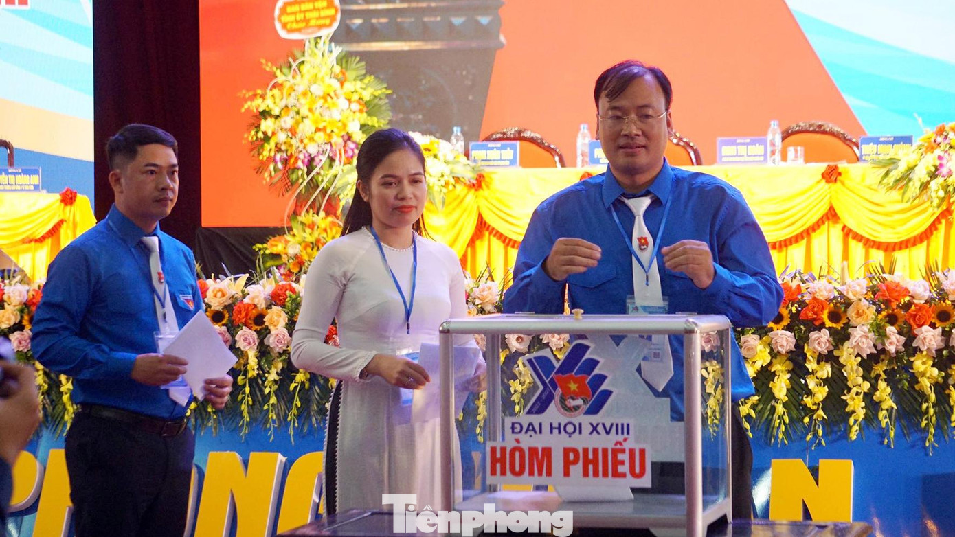 Đại biểu tham gia bỏ phiếu bầu BCH Tỉnh Đoàn Thái Bình khóa XVIII nhiệm kỳ 2022-2027.