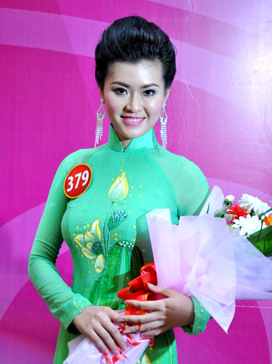 Thí sinh Nguyễn Thị Mai Ly, sinh năm 1988, Sinh viên Đại học Liên kết Trà Vinh, (Trà Vinh)