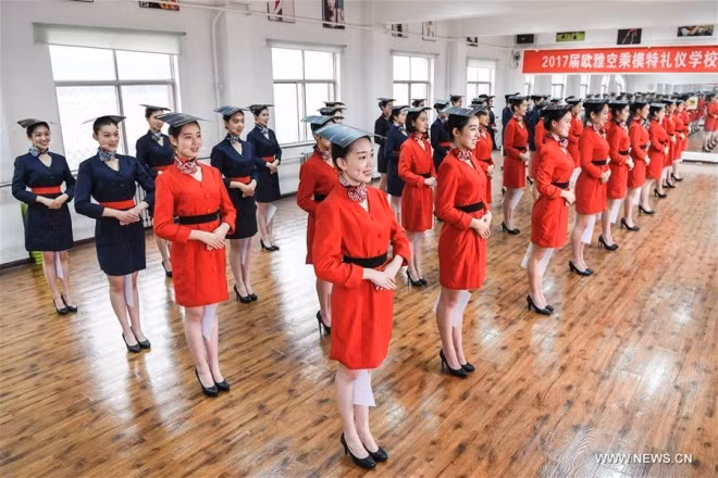 Bên trong lò đào tạo tiếp viên hàng không Trung Quốc ảnh 2