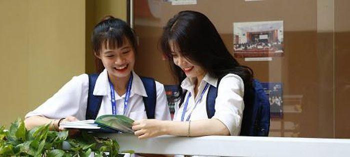 Nhiều trường gia hạn thời gian nộp hồ sơ xét tuyển vì COVID-19. Nhiều trường gia hạn thời gian nộp hồ sơ xét tuyển vì COVID-19.