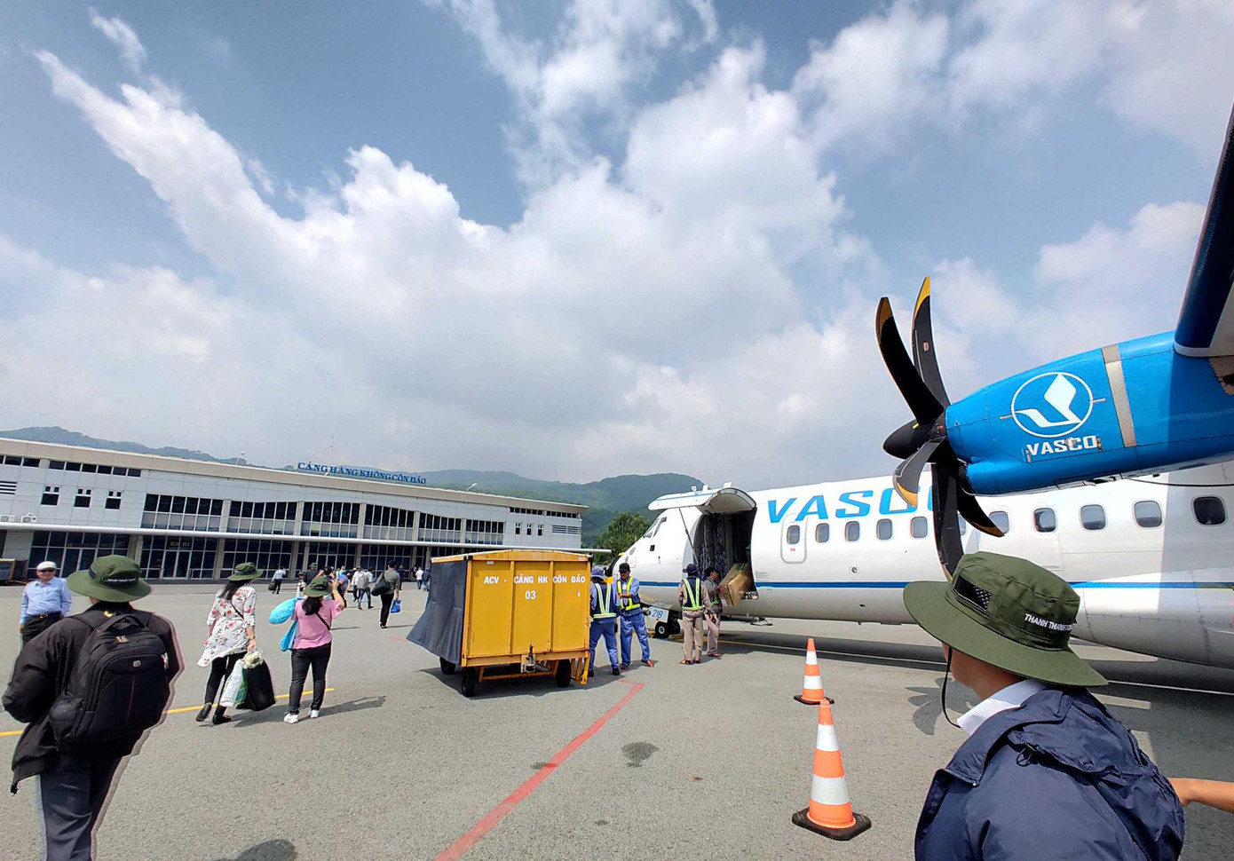 Bộ Giao thông Vận tải đã thống nhất chủ trương theo đề xuất của tỉnh về việc tạm dừng các chuyến bay đến Côn Đảo để phòng chống dịch COVID-19.