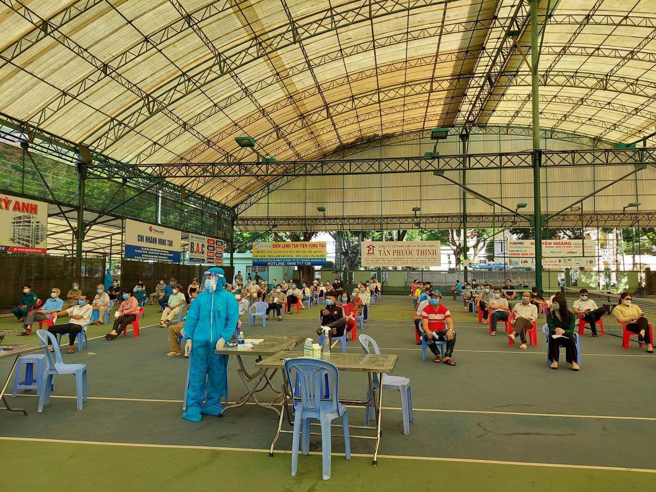 Nhiều gói thầu mua sắm sinh phẩm xét nghiệm SARS-CoV-2 ở Bà Rịa-Vũng Tàu bị nâng giá hơn 900%.