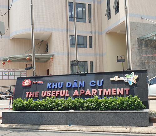 Cư dân chung cư The Useful Apartment (đường Lạc Long Quân, phường 9, quận Tân Bình, TPHCM) cho rằng, các dịch vụ tại chung cư ngày càng xuống cấp nhưng giá dịch vụ đòi tăng là vô lý.