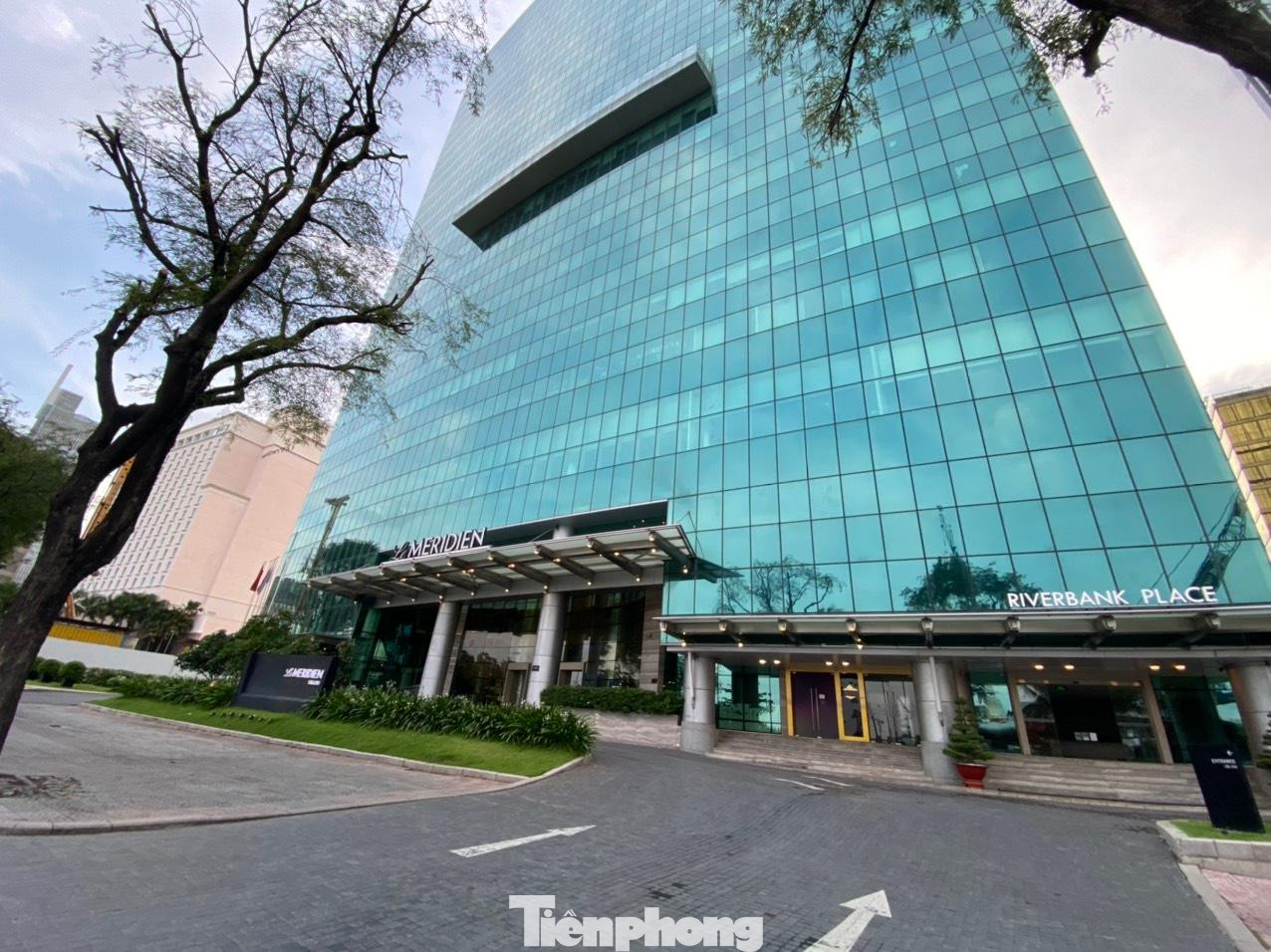Toàn cảnh tổ hợp Le Meridien Saigon.