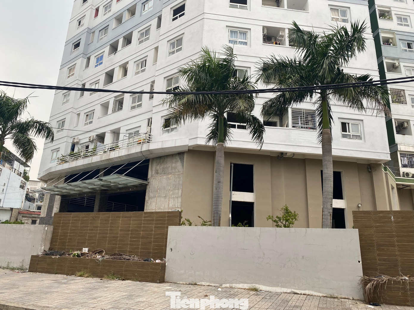 Dự án bao gồm 1 tòa nhà cao 18 tầng, 1 tầng hầm lửng, 2 tầng hầm trệt cung ứng tổng cộng 442 căn hộ.