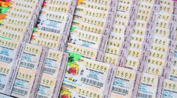 Số lượng vé số tiêu thụ mỗi ngày trên cả nước là vô cùng lớn. Số lượng vé số tiêu thụ mỗi ngày trên cả nước là vô cùng lớn.