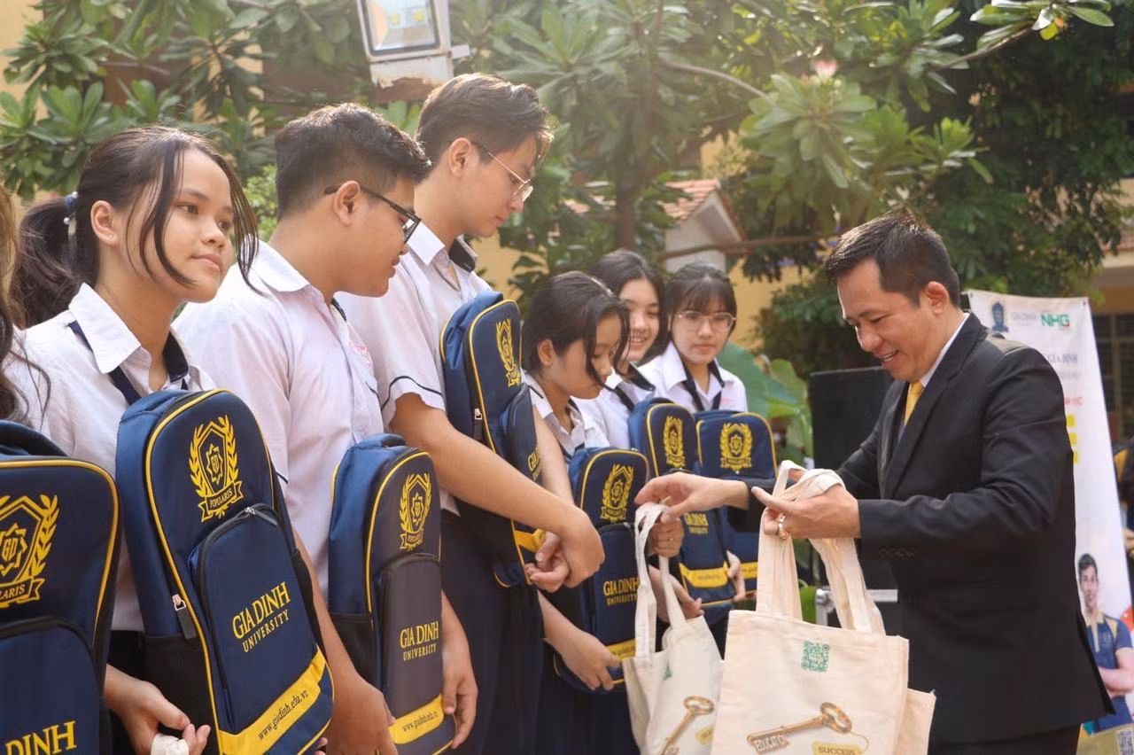 Trường ĐH Gia Định đang triển khai chương trình "Nhập học trước, hoàn tất học phí sau", hỗ trợ sinh viên khi gia đình gặp khó khăn về kinh tế.