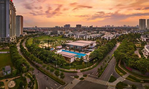 Để chào mời TPDN riêng lẻ cho nhà đầu tư cá nhân, nhiều công ty chứng khoán đã “lách luật” để “hô biến” nhiều nhà đầu tư cá nhân thiếu kinh nghiệm trở thành nhà đầu tư chứng khoán chuyên nghiệp bằng hợp đồng mua kỳ hạn trái phiếu chính phủ hoặc chứng khoán niêm yết trong thời gian 2-4 ngày. Để chào mời TPDN riêng lẻ cho nhà đầu tư cá nhân, nhiều công ty chứng khoán đã “lách luật” để “hô biến” nhiều nhà đầu tư cá nhân thiếu kinh nghiệm trở thành nhà đầu tư chứng khoán chuyên nghiệp bằng hợp đồng mua kỳ hạn trái phiếu chính phủ hoặc chứng khoán niêm yết trong thời gian 2-4 ngày.