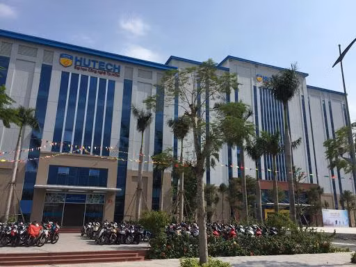 Bảo vệ trường đại học bị đồng nghiệp đâm chết.