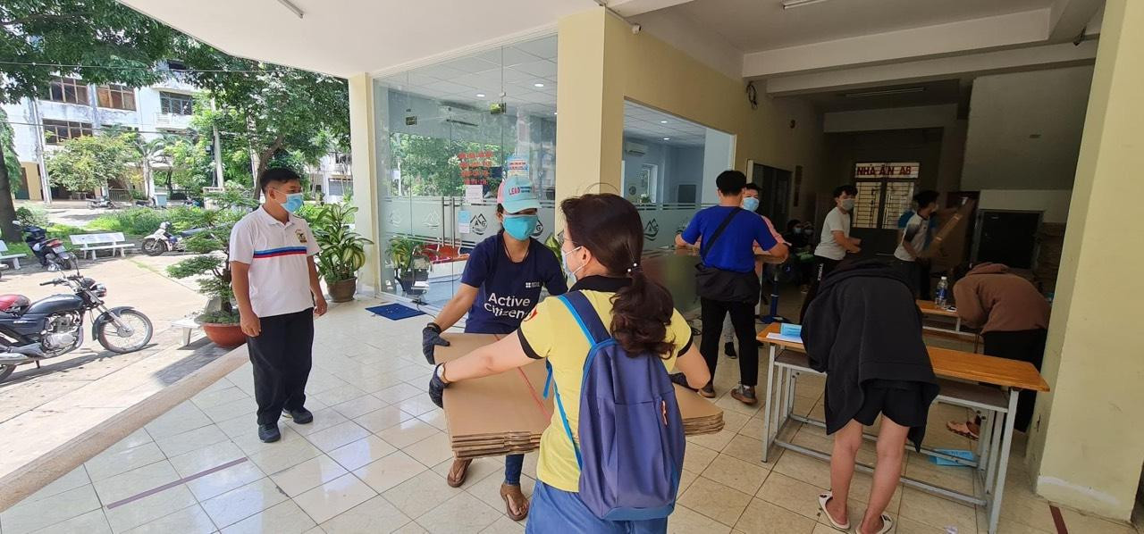 Từ đêm 31/5, Ký túc xá ĐHQG TP. HCM bắt đầu đón người cách ly sau khi đã dọn dẹp, chuẩn bị hoàn tất mọi thứ để trở thành khu cách ly phòng, chống COVID-19 của TP. HCM.