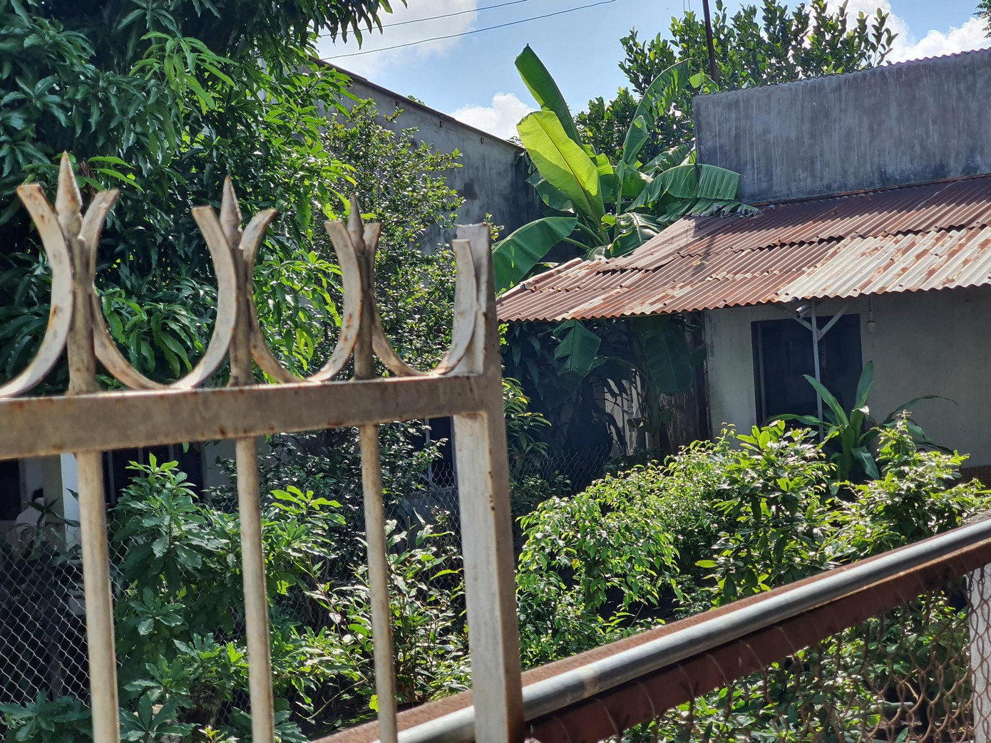 Căn nhà cấp 4, nơi xảy ra vụ án mạng kinh hoàng ở xã Nghĩa Thành, huyện Châu Đức, tỉnh Bà Rịa-Vũng Tàu. Ảnh: Nguyễn Long.