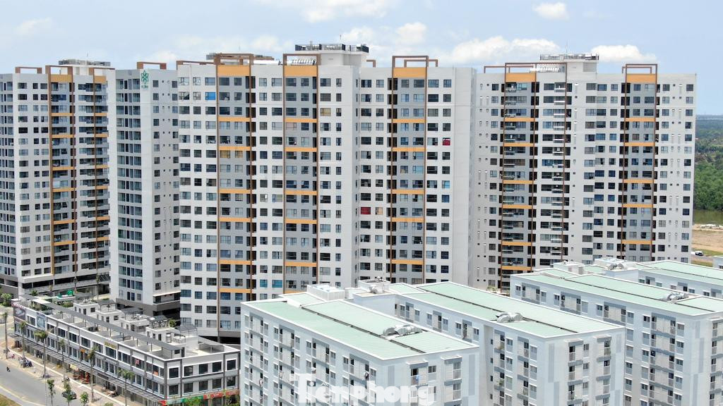 Trong tháng 7/2021, Sở Xây dựng chủ trì phối hợp với Công an TPHCM, UBND các quận huyện, TP.Thủ Đức và các đơn vị liên quan kiểm tra hoạt động hành nghề của các đơn vị quản lý, vận hành nhà chung cư. Trong tháng 7/2021, Sở Xây dựng chủ trì phối hợp với Công an TPHCM, UBND các quận huyện, TP.Thủ Đức và các đơn vị liên quan kiểm tra hoạt động hành nghề của các đơn vị quản lý, vận hành nhà chung cư.