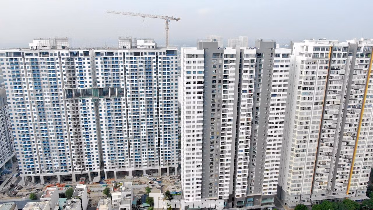Sở Xây dựng TPHCM đã có hướng dẫn điều chỉnh để tính lệ phí trước bạ cho người dân khi chuyển nhượng căn hộ chung cư từ 15 tầng trở lên.