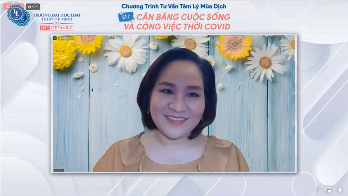 TS Tô Nhi A chia sẻ thêm về hiệu ứng giả dược – một liệu pháp để xây dựng suy nghĩ tích cực cho người bệnh, giúp người bệnh không còn suy nghĩ tiêu cực và lấy lại cân bằng cuộc.