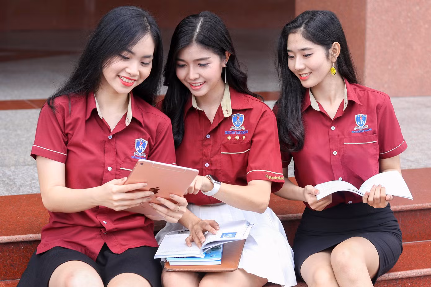 Trường ĐH Nguyễn Tất Thành cho thí sinh nhập học trực tuyến do dịch COVID-19.