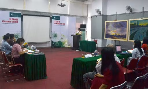 Sinh viên được bảo vệ tốt nghiệp trực tuyến.