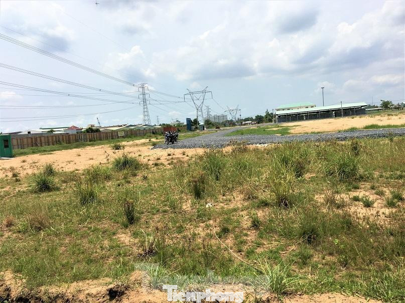 Và diện tích còn lại là đất trống, chưa đầu tư xây dựng.