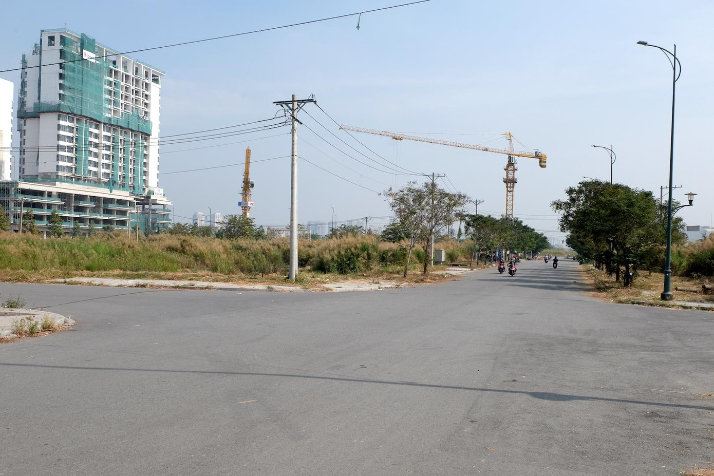 4 lô đất có vị trí thuận lợi, cạnh đường Nguyễn Cơ Thạch. 4 lô đất có vị trí thuận lợi, cạnh đường Nguyễn Cơ Thạch.