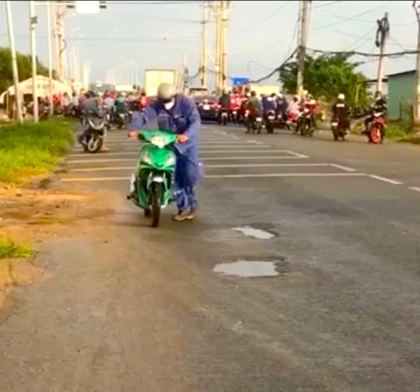 Rất nhiều phương tiện phải quay đầu.