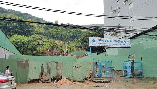 Cổng dự án Khu biệt thự The Regal.