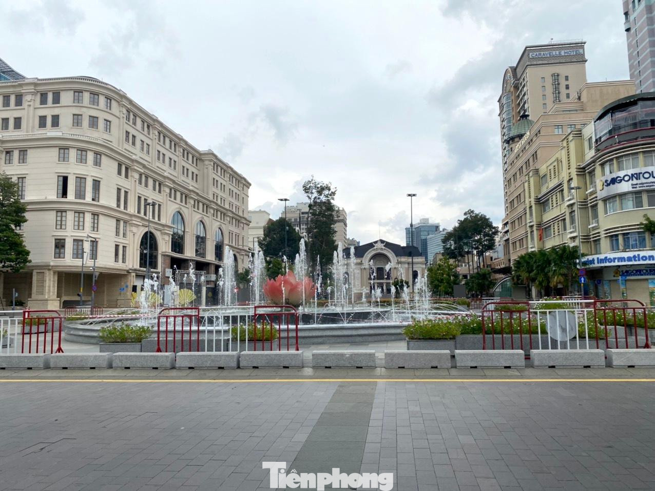 Theo Thiếu tướng Nguyễn Trường Thắng, Quân đội sẽ phối hợp chặt chẽ với cấp ủy, chính quyền, đoàn thể, nhân dân, các lực lượng chức năng, triển khai quyết liệt, đồng bộ, thực hiện nghiêm ngặt các biện pháp phòng, chống dịch, mở rộng vùng xanh, thu hẹp vùng đỏ và tiến tới xanh hoá vùng đỏ; đồng thời, tham gia hiệu quả việc cứu đói, cứu đau, quyết không để dân đói khổ, thiếu thốn, khó khăn, không để sức khoẻ và tính mạng của dân bị đe doạ trong đại dịch. Theo Thiếu tướng Nguyễn Trường Thắng, Quân đội sẽ phối hợp chặt chẽ với cấp ủy, chính quyền, đoàn thể, nhân dân, các lực lượng chức năng, triển khai quyết liệt, đồng bộ, thực hiện nghiêm ngặt các biện pháp phòng, chống dịch, mở rộng vùng xanh, thu hẹp vùng đỏ và tiến tới xanh hoá vùng đỏ; đồng thời, tham gia hiệu quả việc cứu đói, cứu đau, quyết không để dân đói khổ, thiếu thốn, khó khăn, không để sức khoẻ và tính mạng của dân bị đe doạ trong đại dịch.