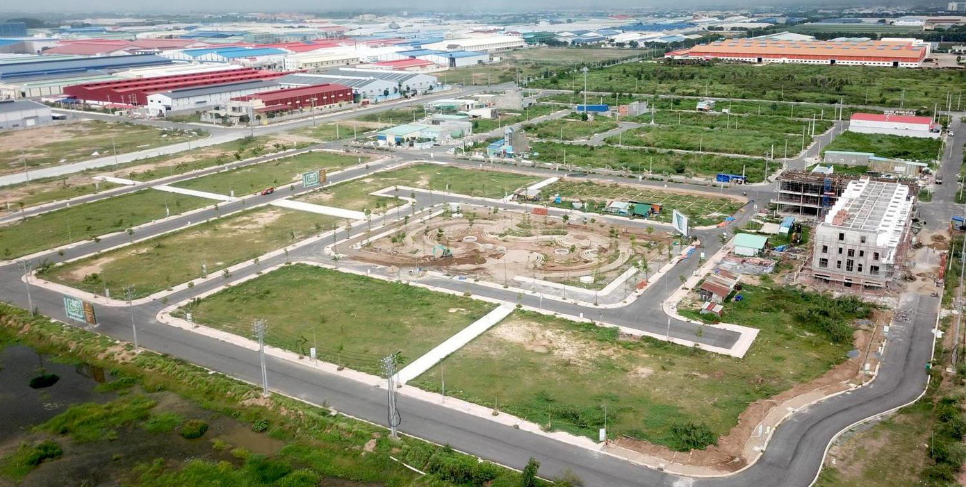 Đất trồng cây lâu năm và hàng năm tại vị trí 1 (xã Long Sơn, TP.Vũng Tàu) là 300.000 đồng/m2 (tăng 25). Đất trồng cây lâu năm và hàng năm tại vị trí 1 (xã Long Sơn, TP.Vũng Tàu) là 300.000 đồng/m2 (tăng 25).