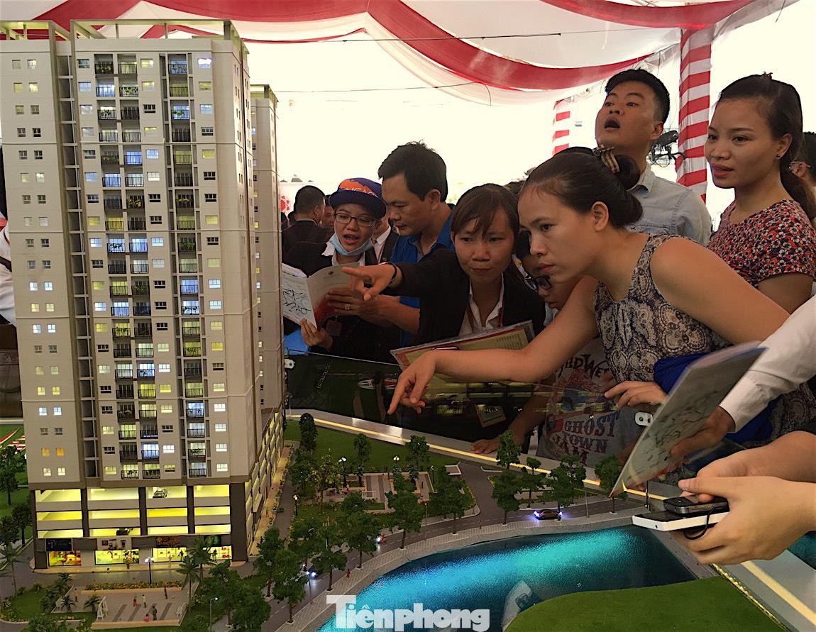 Nhiều doanh nghiệp bất động sản đã chuyển sang bán hàng online trong giai đoạn dịch COVID-19 bùng phát.