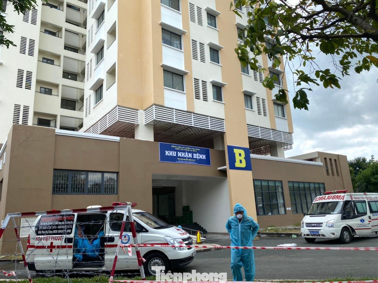 Theo Sở Y tế TPHCM, việc hình thành thêm các BV dã chiến thu dung điều trị nhằm thực hiện kế hoạch ứng phó dịch bệnh COVID-19 với kịch bản 10.000 và 15.000 ca mắc trên địa bàn.