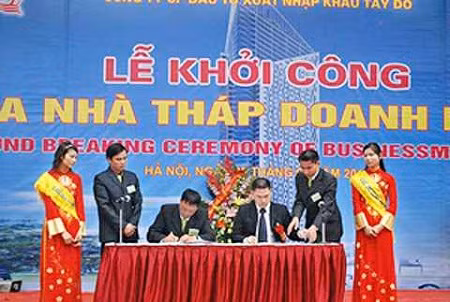 Hình ảnh rầm rộ lễ khởi công