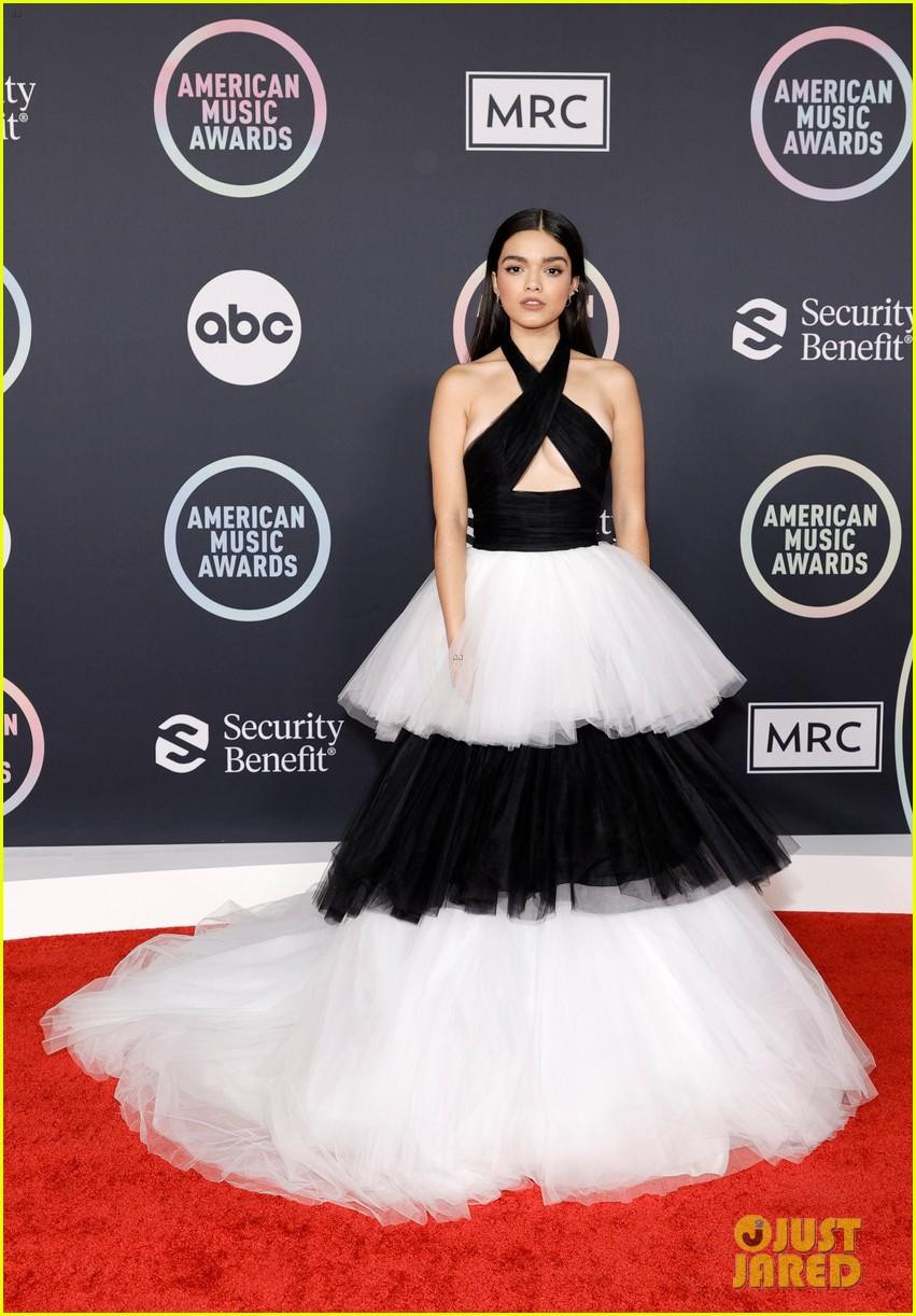 Nữ diễn viên “West Side Story” Rachel Zegler lộng lẫy trong lần đầu xuất hiện trên thảm đỏ của sự kiện lớn. Nữ diễn viên “West Side Story” Rachel Zegler lộng lẫy trong lần đầu xuất hiện trên thảm đỏ của sự kiện lớn.